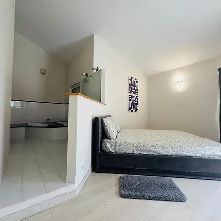 Vila Just Next To Monaco Jacuzzi *