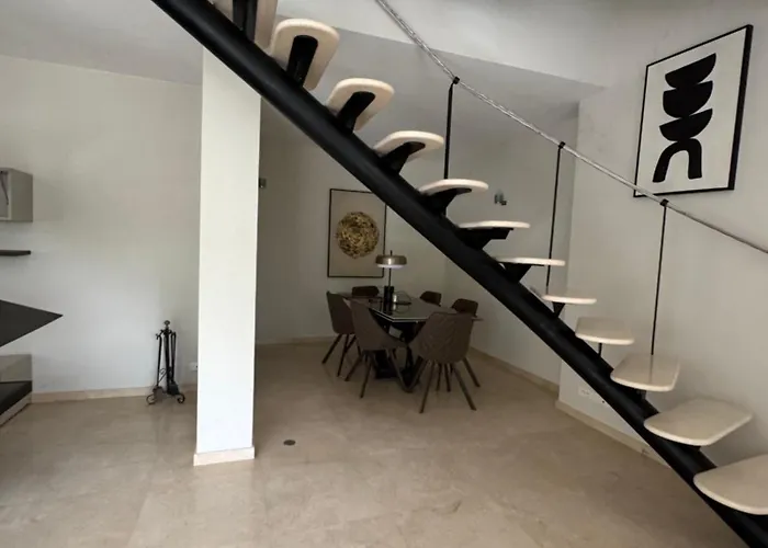Just Next To Monaco Jacuzzi * روكوبرُن كاب مارتي